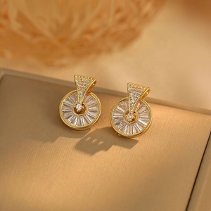 Pendientes de Botón con Circonitas Microincrustadas, Modernos y Elegantes para Mujer, Versátiles, Dinámicos, Estilo Coreano, Hechos de Cobre, para Regalo - Product Image 3