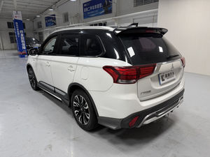 Voiture d'occasion Modèle <span class=keywords><strong>2020</strong></span> 2.0L Deux roues motrices Édition Enjoy 5 places <span class=keywords><strong>Mitsubishi</strong></span> <span class=keywords><strong>Outlander</strong></span> - Product Image 6