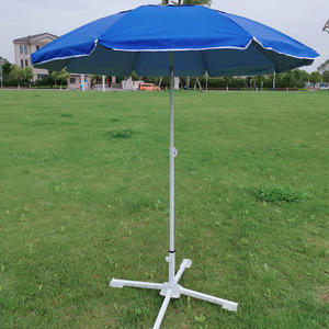 Alta calidad al aire libre impermeable resistente al viento protector solar sombrilla 210T fibra de poliéster Metal plegable raya azul sombrilla de playa - Product Image 2