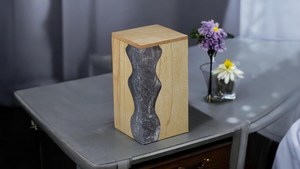 Urna Funeraria Personalizada OEM con Múltiples Tamaños Disponibles, Hecha de Madera y Resina Epoxi para Uso Funerario - Product Image 4