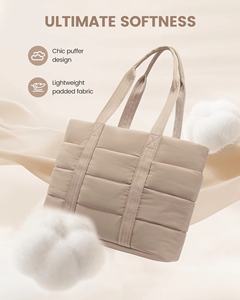 Sac à langer de grande capacité avec poche isotherme et matelas à langer, sac de voyage imperméable portable pour maman - Product Image 4