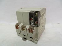 Pelindung Sirkuit 3 Kutub 30a Cp33fs/30wd Cp33fs30wd Set Lengkap Aksesori Plc Industri: Sensor / Kontaktor / Relay.