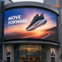 Écran LED incurvé extérieur haute luminosité 4500 Nits pour façade de centre commercial, publicité en centre commercial, panneau publicitaire, écran IP66