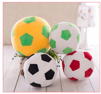 Faible MOQ, Coussins décoratifs personnalisés, Jouets en peluche en forme de ballon de football, Cadeaux amusants avec rembourrage en coton PP, Ballons de sport d'extérieur, Poupées de football