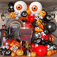 Kit d'arche de ballons en latex rouge pour Halloween, avec décorations en feuille d'aluminium (araignée, crâne, visage, étoile) noires et blanches, pour une ambiance cauchemardesque, horrifique, fantôme, vampire, pour fête
