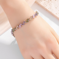 Bracelet Électroplaqué en Alliage Écologique Incrusté de Zircon en Forme de Petite Feuille pour Femme – Tendance et Élégant – Vente Flash