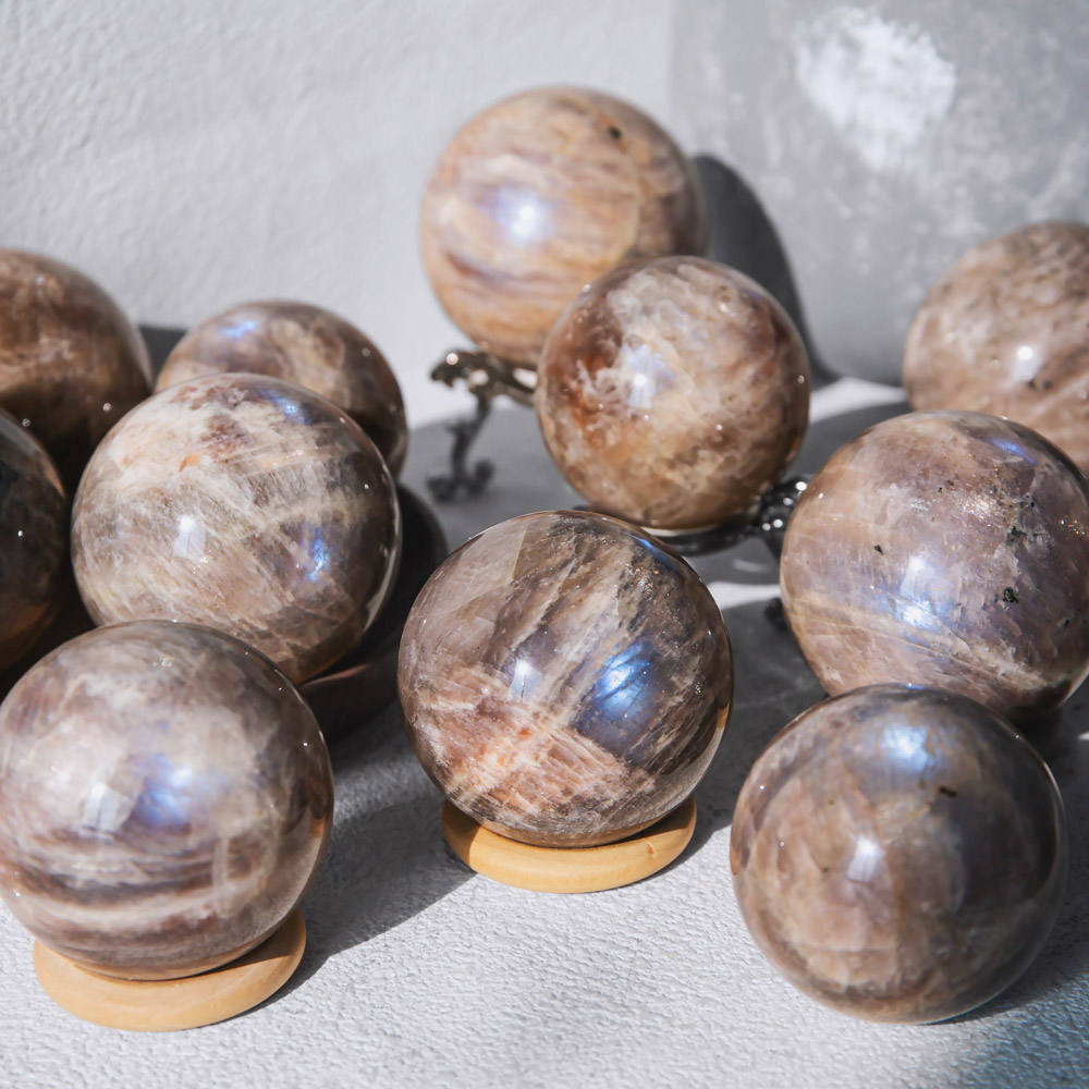 Pierre de lune noire