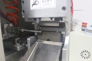 Máquina de Corte y Plegado Ultrasónica Automática, Equipo de Fabricación de Cintas Asistido por Computadora para Uso en Plantas de Manufactura - Product Image 5