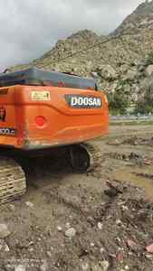 Excavatrice sur chenilles d'occasion Doosan DH300LC DX300, 30 tonnes, bon état, moteur Doosan, pompe hydraulique KYB, marteau hydraulique certifié CE - Product Image 4
