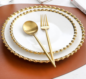 Juego de Vajilla de Porcelana Blanca Fina de Lujo en Oferta, Platos de Cerámica con Cuentas Doradas - Product Image 2