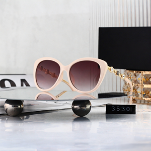 Gafas de Sol de Diseñador para Mujer de Alta Calidad, Protección UV400, Gafas de Sol de Lujo al por Mayor con Estuche - Product Image 6