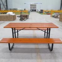 Table de pique-nique extérieure en bois au design moderne avec bancs, table et bancs de pique-nique en acier, table et bancs de repas d'extérieur