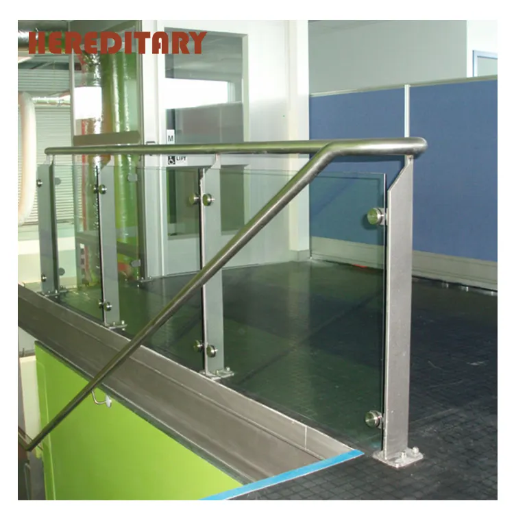 Disegni di ringhiere in acciaio per terrazza e sistemi di balaustra personalizzati per scale interne