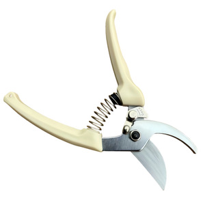 กรรไกรตัดแต่งกิ่งไม้ Mountain Vine Bypass รุ่น S130 สแตนเลส ขนาด 20-30 มม. สำหรับกิ่งผลไม้ ดอกไม้ และเครื่องมือทำสวน - Product Image 3