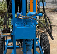Foreuse de puits d'eau électrique hydraulique portative sur roues, petite, 120 m de profondeur, 7,5 kW, pour l'agriculture YJC