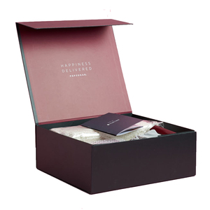 Caja de Regalo de Cartón Rígido Negro de Lujo con Logotipo Impreso Personalizado, Cierre Magnético - Product Image 1