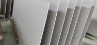 Panneaux muraux/au plafond en MDF à rainures et languettes, apprêt blanc, style lambris décoratif, vente directe d'usine