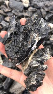 หินเซียริวแบบกรดฟอกสีดำสนิทสไตล์ภูเขาสำหรับอุปกรณ์ตกแต่งตู้ปลา ขายส่ง - Product Image 4