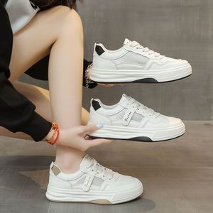 Zapatillas deportivas informales de malla blanca para mujer, versátiles zapatos para caminar de verano con suela gruesa, estilo novedoso para estudiantes - Product Image 2