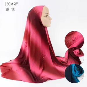 Factory direct selling fashion design solid scarf winter hat and scarf set for women