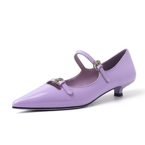 All'ingrosso <span class=keywords><strong>scarpe</strong></span> da <span class=keywords><strong>donna</strong></span> 2024 autunno moda cinturino con fibbia elegante abito a punta da festa in vera pelle viola <span class=keywords><strong>scarpe</strong></span> con tacchi bassi - Product Image 1