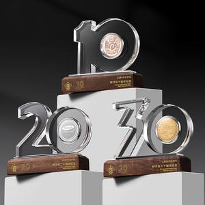 รางวัลคริสตัลปี 2024 แบบสั่งทำพิเศษ พร้อมตราสัญลักษณ์ครบรอบ ประดับด้วยเหรียญ สำหรับพนักงานดีเด่น ระดับสูง รูปทรงตัวเลขเคลือบ UV - Product Image 1