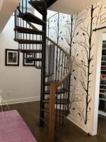 Prima Moderne Einfache Design-Wendeltreppe Moderne Innen-Holzstufen Spiralförmige Treppe Guter Preis zum Verkauf