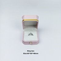 Boîte d'emballage pour bijoux en cuir PU avec logo personnalisé et bordure dorée pour collier, bague et bracelet