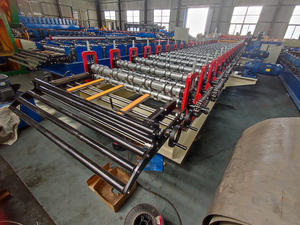 Einfach zu Bedienende Verzinkte Bodendeck-Rollformmaschine Metall-Stahldeck Kaltwalzmaschine - Product Image 4