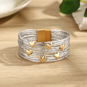 Bracelet en coton rouge tressé à la main pour femmes et hommes, en macramé, pour la Saint-Valentin, en corde cirée, en fil tressé, en forme de cœur - Product Image 2