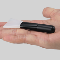 Petit pinceau plat en silicone pour le maquillage du visage, application de fond de teint, pinceau à masque en silicone à manche court