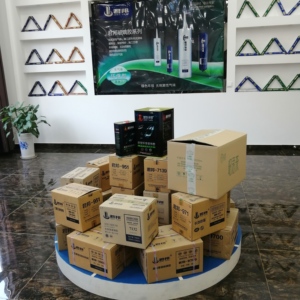 Phổ biến 750ml <span class=keywords><strong>Polyurethane</strong></span> PU bọt hóa chất polyol và ISO súng phun có thể được sử dụng cho liên kết và niêm phong - Product Image 6