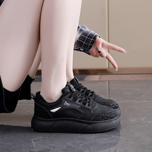 Zapatillas deportivas antideslizantes para mujer, estilo nuevo de primavera y otoño 2026, modernas y versátiles, zapatos cuadrados lisos para estudiantes - Product Image 4