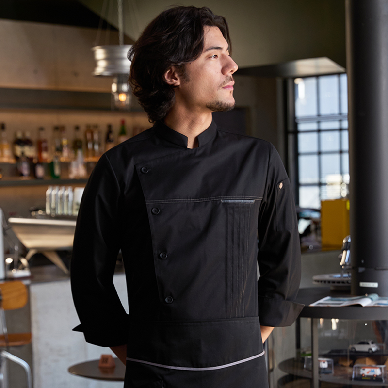 Maglia nera a maniche lunghe