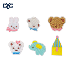 Parches Bordados de Conejo <span class=keywords><strong>Blanco</strong></span> de Dibujos Animados, Lindos, Multicolor, de Tela de Sarga, Mini Insignias Bordadas de Conejito, Logotipo Personalizado, Apliques para Coser - Product Image 4