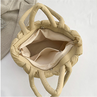 Produits à la mode Puffer Sac Fourre-Tout Grande Capacité Doux Hiver Femmes Sacs À Main De Luxe Étanche À L'eau Sac À Bandoulière pour Femmes