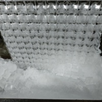 Machine à glaçons professionnelle à commande PLC, haute capacité, avec conception de glaçons en forme de cube, pour usines chimiques