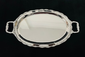 Assiette de service ovale en métal avec motif floral, style vintage poli, vaisselle artisanale, vendeur d'Inde - Product Image 1