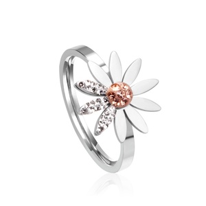 Conjunto de Joyería Económico con Anillo de Acero Inoxidable con Flores, Collar con Baño de Oro de 18K y Circonitas, Regalo Personalizado de Collar y Pulsera para Adolescentes - Product Image 3