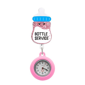 Porta credenciales de plástico ABS personalizado al por mayor para enfermeras y médicos con diseño de purpurina para colgar con clip de reloj de bolsillo - Product Image 3