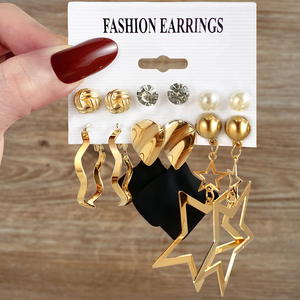 Ensemble de boucles d'oreilles créoles style punk rétro couleur or, motifs fleur, cœur et étoile, pour femme - Product Image 2