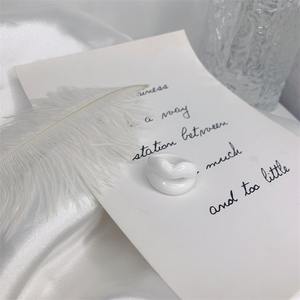 Anelli Divertenti a Forma <span class=keywords><strong>di</strong></span> Labbra in Resina, Stile Ins, Design Colorato Ispirato alle Celebrità, Gioielli Trendy Unisex - Product Image 6