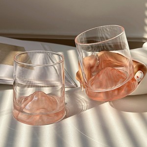 Vaso de jugo de montaña rosa de diseñador de 200ml al por mayor, vaso de cristal de whisky de fondo ultra grueso para restaurantes, diseño bonito - Product Image 2