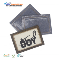 Fournisseur de patchs thermocollants composites, étiquettes en cuir tissé personnalisées avec logo sur base en daim pour vêtements