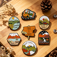 Broche personnalisée en métal émaillé pour l'été, la randonnée en pleine nature, l'aventure hors route, la montagne, le cactus, le jeep