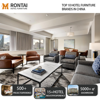 Ensemble de mobilier de luxe pour hall d'hôtel, comprenant des canapés, des tables basses et des fauteuils pour espaces publics