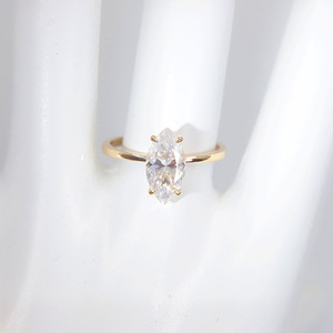 シングル4爪1カラットマーキスシェイプモアッサナイトダイヤモンド18Kソリッドゴールドソリティア結婚指輪 - Product Image 6
