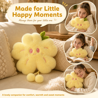 Mainan Bunga Boneka dengan Kaki Pom Pom dan Wajah Bersulam, Gantungan Kunci Boneka Lembut Warna Kuning, Hadiah