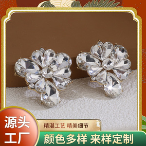 Broche de Cristal con Forma de Flor, con Engaste de Aleación de Zinc, Accesorio de Moda para Mujer, para Bodas - Product Image 5