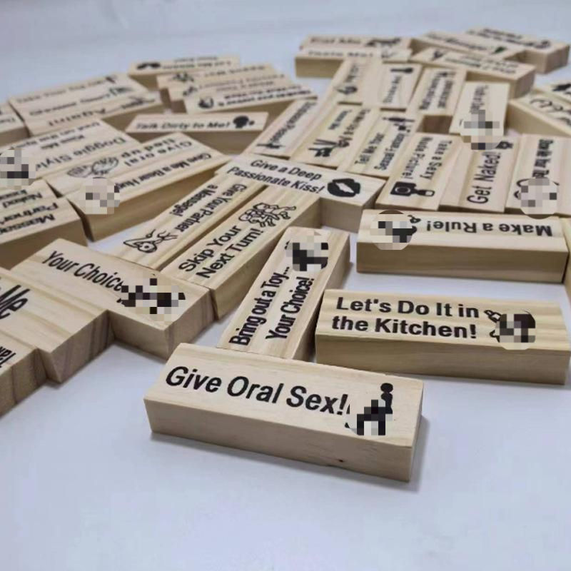 Couple Dating Building Blocks Tower Anglais